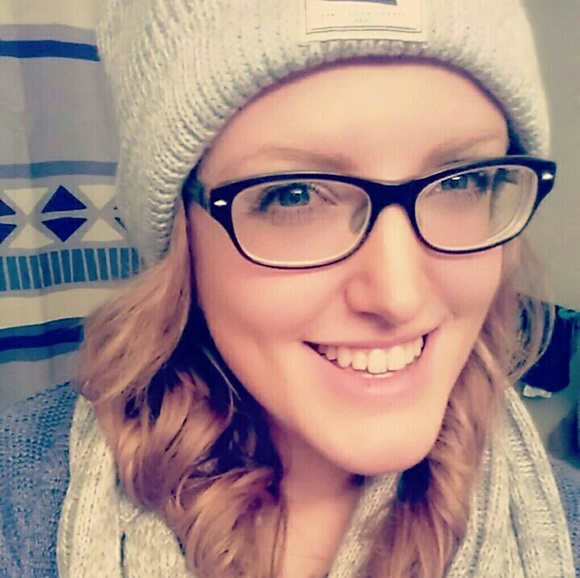 Meet your Posher, Sarah - Picture 1 of 1